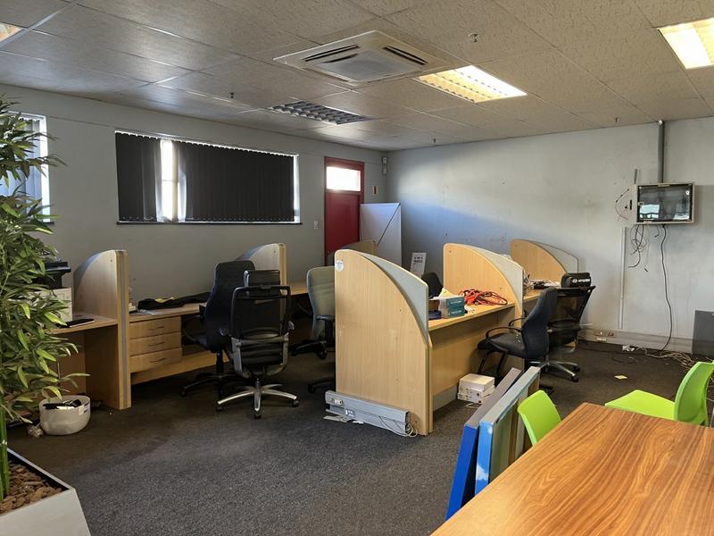 To Let commercial Property for Rent in Paarden Eiland Western Cape
